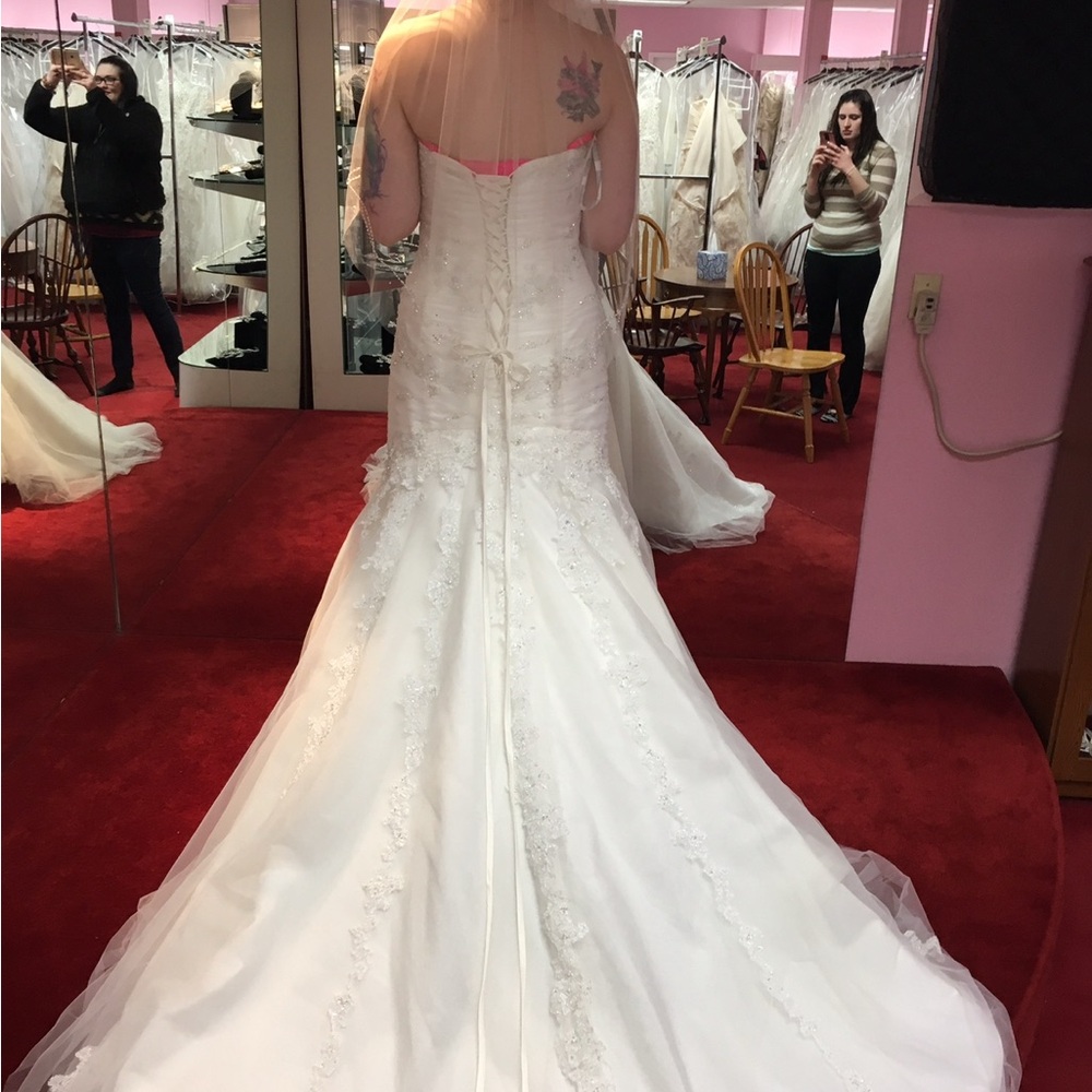 Alfred Angelo White Wedding Dress